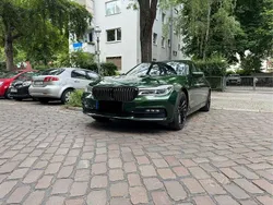 Grün Gebraucht 2016 BMW 750L Limousine | 29.000 € (Guter Preis)