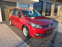 Rot Gebraucht 2014 VW Touran Cup Van / Kleinbus | 10.990 € (Fairer Preis)