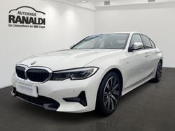 Weiss Gebraucht 2020 BMW 320 M Sport Limousine | 28.790 € (Guter Preis)