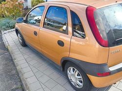 Orange Gebraucht 2002 Opel Corsa Edition Limousine | 700 € (Guter Preis)