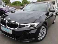Schwarz Gebraucht 2023 BMW 320 Kombi | 29.749 € (Fairer Preis)