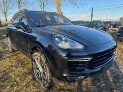 Schwarz Gebraucht 2016 Porsche Cayenne Turbo S SUV | 40.700 € (Superpreis)