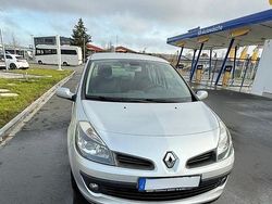 Silber Gebraucht 2006 Renault Clio II Dynamique Limousine | 2.299 € (Fairer Preis)