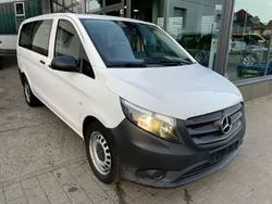 Weiß Gebraucht 2022 Mercedes Vito Van / Kleinbus | 28.500 € (Teuer)