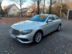 Grau Gebraucht 2018 Mercedes E250 Exclusive Limousine | 27.950 € (Fairer Preis)
