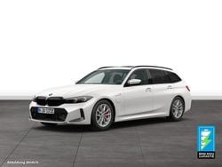 Weiß Gebraucht 2025 BMW 330e M Sport Kombi | 52.180 € (Fairer Preis)