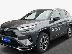 Grau Gebraucht 2024 Toyota RAV4 Hybrid Style SUV | 49.990 € (Etwas zu teuer)