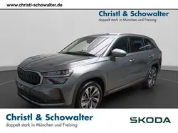 Graphite grau metallic Gebraucht 2024 Skoda Kodiaq Selection SUV | 43.806 € (Guter Preis)