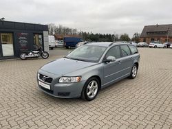 Grau metallic Gebraucht 2011 Volvo V50 Momentum Kombi | 9.500 € (Teuer)