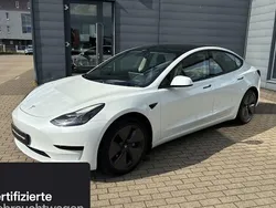 Weiß Gebraucht 2021 Tesla Model 3 RWD Limousine | 25.600 € (Fairer Preis)