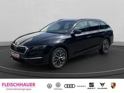 Schwarz Gebraucht 2024 Skoda Octavia Selection Kombi | 28.790 € (Fairer Preis)