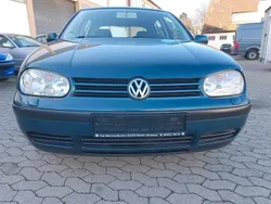 Blau Gebraucht 2002 VW Golf IV Limousine | 950 € (Guter Preis)