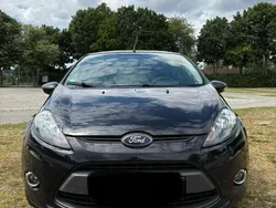 Schwarz Gebraucht 2012 Ford Fiesta Kleinwagen | 2.450 €