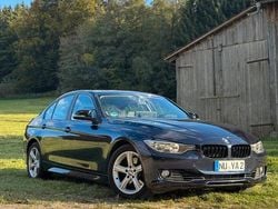 Blau Gebraucht 2014 BMW 325 Sport Line Limousine | 15.250 € (Teuer)