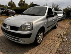 Silber Gebraucht 2004 Renault Clio II Authentique Limousine | 1.378 € (Guter Preis)