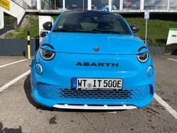 Blau Gebraucht 2023 Abarth 500e Scorpionissima Kleinwagen | 27.995 € (Fairer Preis)