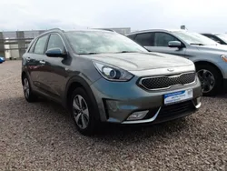 (mst) metal stream met. Gebraucht 2017 Kia Niro Vision SUV | 18.499 € (Etwas zu teuer)