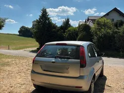 Silber Gebraucht 2003 Ford Fiesta Kleinwagen | 1.600 € (Fairer Preis)