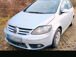 Grau Gebraucht 2008 VW Golf V Kombi | 3.400 €