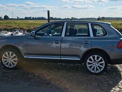Grau Gebraucht 2004 Porsche Cayenne SUV | 8.500 € (Fairer Preis)