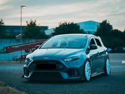 Grau Gebraucht 2016 Ford Focus RS Limousine | 28.000 €