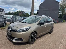 Braun Gebraucht 2015 Renault Grand Scénic III Van / Kleinbus | 5.990 € (Guter Preis)