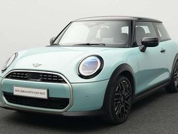 Grün Gebraucht 2024 Mini Cooper Favoured Kleinwagen | 27.266 € (Etwas zu teuer)
