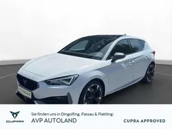 Weiß Gebraucht 2022 Cupra Leon Limousine | 23.970 € (Fairer Preis)