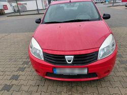 Rot Gebraucht 2009 Dacia Sandero Kleinwagen | 2.300 € (Fairer Preis)