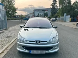 Silber Gebraucht 2004 Peugeot 206 Kombi | 2.000 €