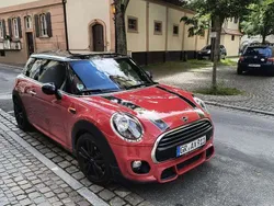 Rot Gebraucht 2018 Mini Cooper Kleinwagen | 16.200 € (Fairer Preis)
