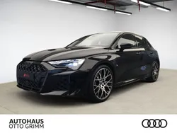 Mythosschwarz metallic Neu 2025 Audi RS3 Sportback Sport Kleinwagen | 84.719 €