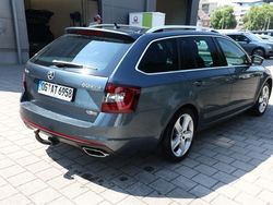 Quarzgrau metallic quarzgrau metallic Gebraucht 2018 Skoda Octavia RS Kombi | 21.632 € (Teuer)