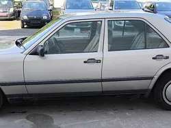Gebraucht 1989 Mercedes 250 Limousine | 1.950 €