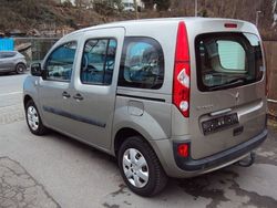 Beige Gebraucht 2008 Renault Kangoo Privilege Van / Kleinbus | 6.200 € (Etwas zu teuer)