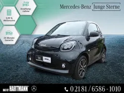 Schwarz Gebraucht 2024 Smart ForTwo Electric Drive Exclusive Coupé | 15.980 € (Fairer Preis)