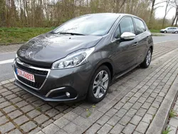 Grau Gebraucht 2017 Peugeot 208 Allure Kleinwagen | 10.400 € (Fairer Preis)