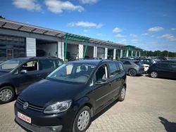 Schwarz Gebraucht 2011 VW Touran Trendline Van / Kleinbus | 4.499 € (Etwas zu teuer)