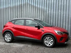 Rot Gebraucht 2021 Renault Captur Zen SUV | 16.900 € (Fairer Preis)