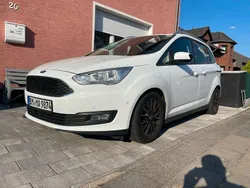 Schwarz Gebraucht 2016 Ford Grand C-Max Titanium Van / Kleinbus | 5.700 € (Fairer Preis)
