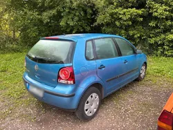 Blau Gebraucht 2005 VW Polo Kleinwagen | 1.600 €
