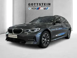 Mineralgrau Gebraucht 2022 BMW 320 Sport Line Kombi | 32.890 € (Etwas zu teuer)