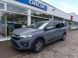 Grau Gebraucht 2023 Dacia Jogger Expression Van / Kleinbus | 17.990 € (Fairer Preis)