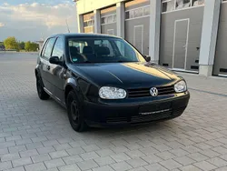 Schwarz Gebraucht 2001 VW Golf IV Limousine | 1.650 € (Guter Preis)