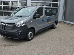 Grau Gebraucht 2017 Opel Vivaro Van | 24.000 €