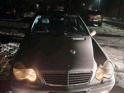 Silber Gebraucht 2004 Mercedes C180 Limousine | 950 € (Superpreis)