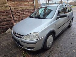 Silber Gebraucht 2004 Opel Corsa Basis Kleinwagen | 1.590 € (Guter Preis)