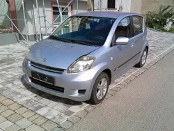 Silber Gebraucht 2009 Daihatsu Sirion Kleinwagen | 1.850 € (Guter Preis)