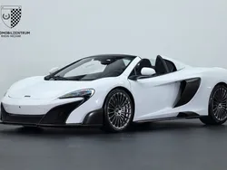 Silica white Gebraucht 2016 McLaren 675LT Cabrio | 279.900 €