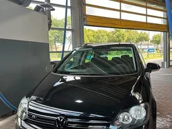 Schwarz Gebraucht 2012 VW Golf Plus Cross R-line Van / Kleinbus | 8.200 € (Fairer Preis)